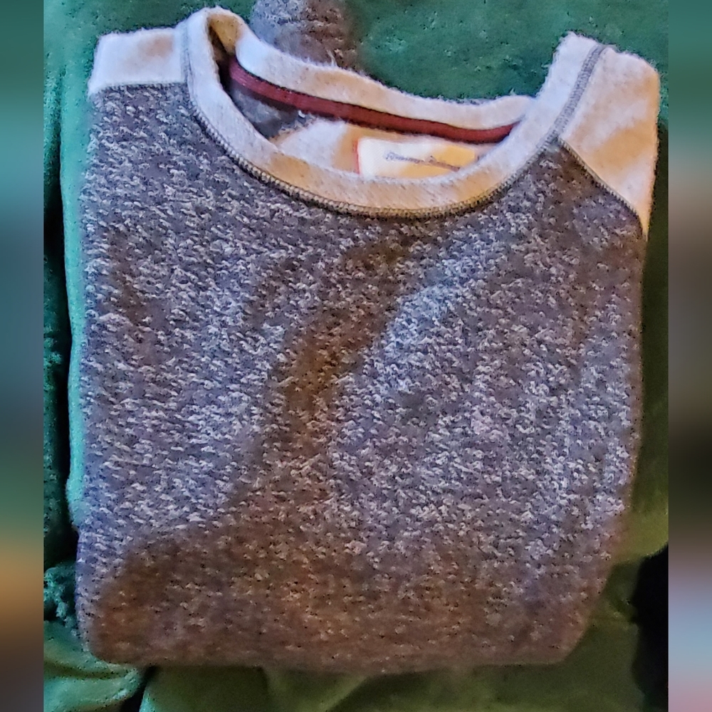 Tommy Bahama soft mens L or w xl soft shirt / Sweater w little tweed look